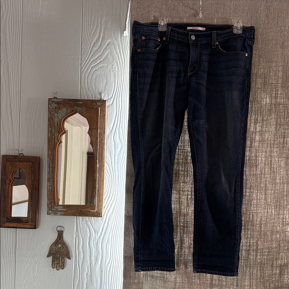 EUC - Levi’s boyfriend 👖 jeans! Sexy, slouchy, stretchy!